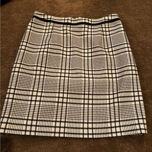 White House Black Market Plaid Pencil Skirt - Black and Cream